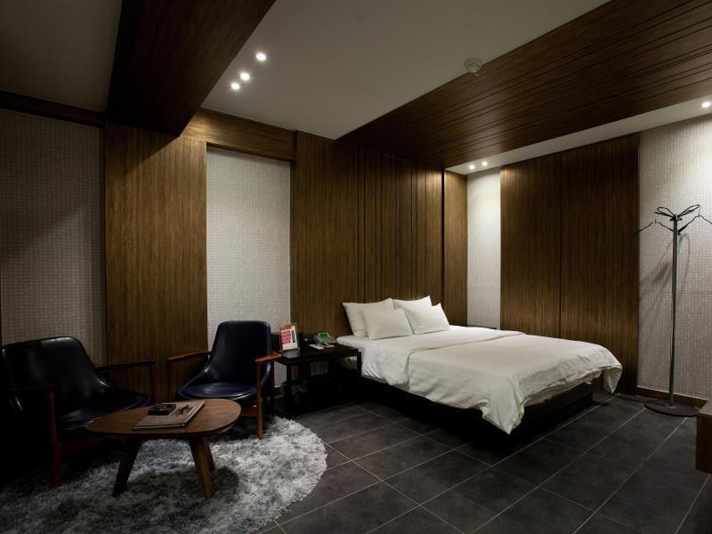 Hip Motel 2*